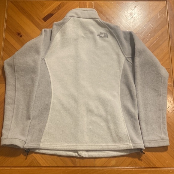 Womens The North Face White & Gray Jacket in Size M [EXCELLENT] - Picture 3 of 6